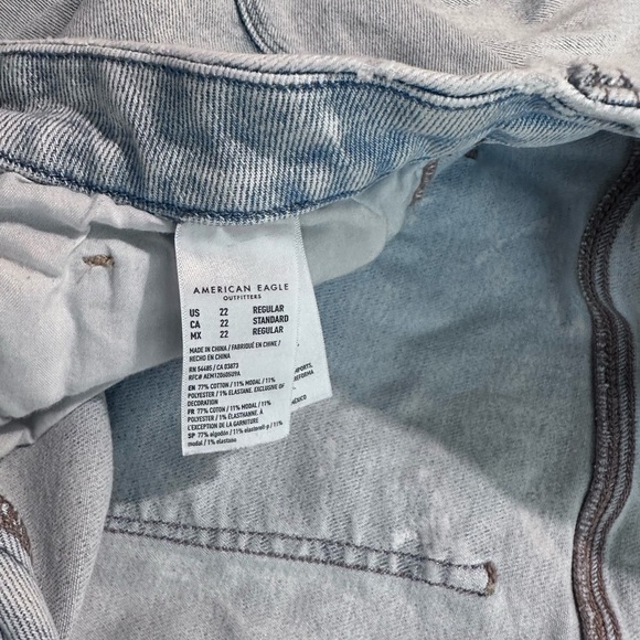 Plus Size 22 American Eagle Light Blue Curve Mom Jeans - Picture 7 of 8